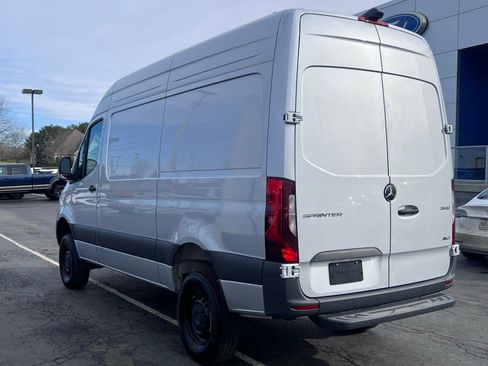 Used 2024 Mercedes-Benz Sprinter 144 Cargo image 5