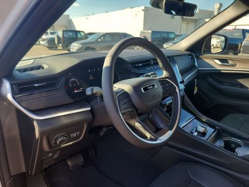 New 2026 Jeep Grand Cherokee L Laredo image 14