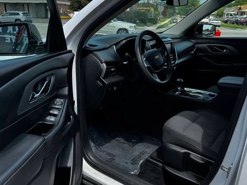 Used 2018 Chevrolet Traverse LS AWD/4WD image 14