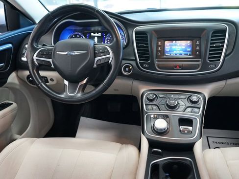Used 2015 Chrysler 200 Limited w/ Convenience Group FWD image 9