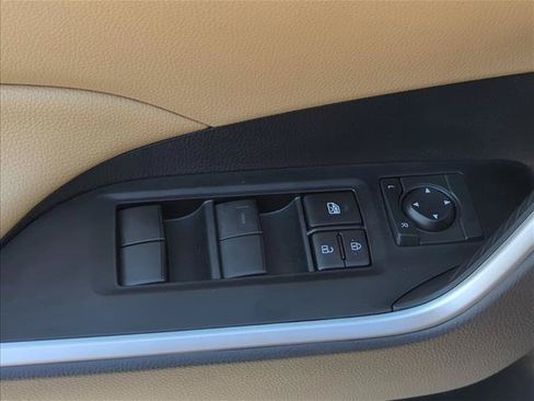 Certified 2025 Toyota RAV4 LE FWD image 11
