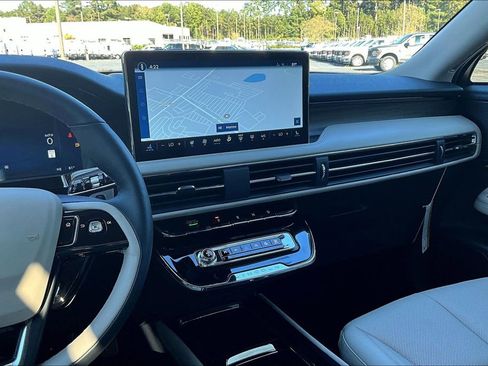 New 2026 Lincoln Corsair Reserve image 7