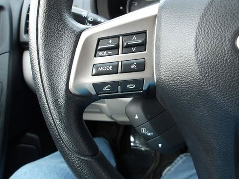 Used 2014 Subaru Forester 2.5i Premium AWD/4WD image 16