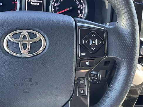Used 2022 Toyota 4Runner TRD Off-Road Premium image 16