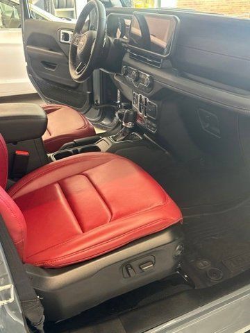 Certified 2024 Jeep Wrangler Unlimited Rubicon 392 AWD/4WD image 29