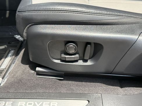 Used 2024 Land Rover Range Rover Evoque Dynamic SE AWD/4WD image 23