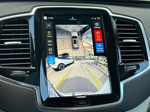 Certified 2024 Volvo XC90 B6 Ultimate w/ Protection Package Premier AWD/4WD image 25