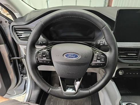 Used 2023 Ford Escape Platinum AWD/4WD image 23