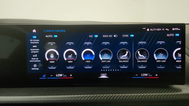 Used 2023 BMW XM AWD/4WD image 72