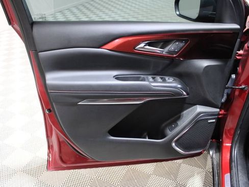 Used 2024 Chevrolet Traverse RS image 19