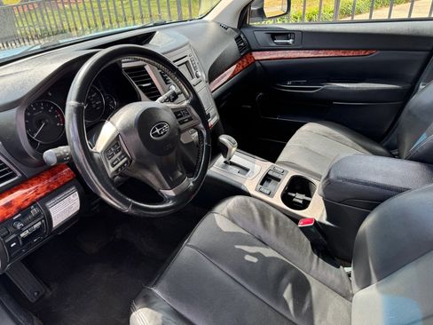 Used 2012 Subaru Outback 2.5i Limited w/ Moonroof Pkg AWD/4WD image 7