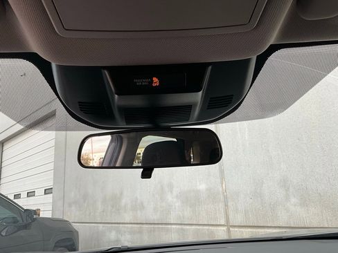 Used 2025 Nissan Rogue SV image 18