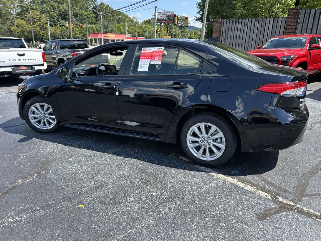 New 2026 Toyota Corolla LE w/ LE Premium Package FWD image 6