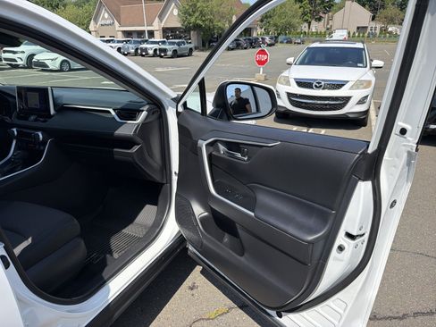 Used 2024 Toyota RAV4 XLE w/ Weather Package AWD/4WD image 37