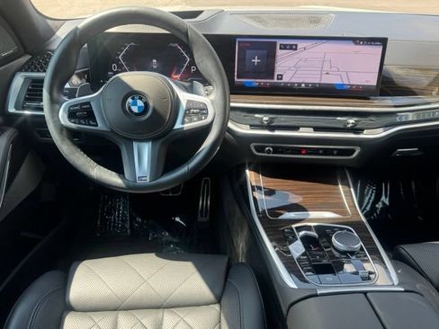 Certified 2025 BMW X7 xDrive40i w/ M Sport Package AWD/4WD image 21