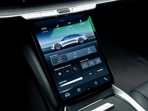 Used 2025 Lucid Air Pure image 50