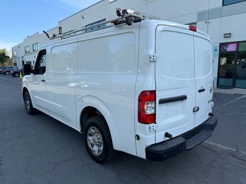 Used 2018 Nissan NV 2500 SV RWD image 8