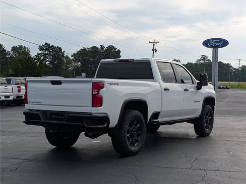 Used 2020 Chevrolet Silverado 2500 Custom w/ Custom Value Package AWD/4WD image 5