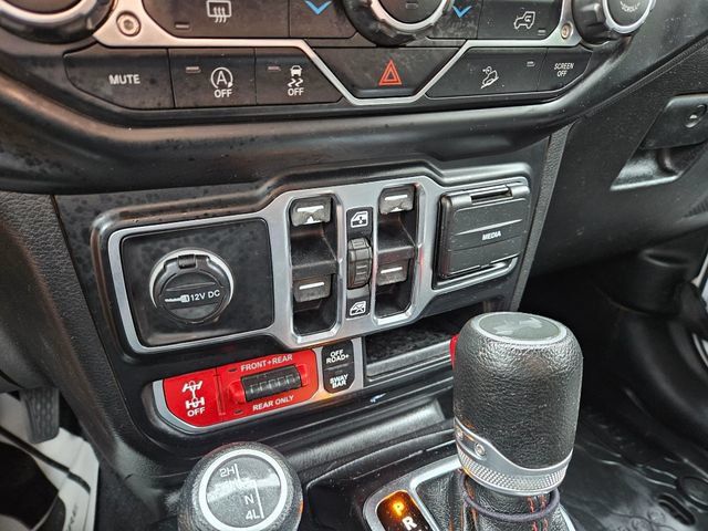 Used 2021 Jeep Wrangler Unlimited Rubicon AWD/4WD image 35