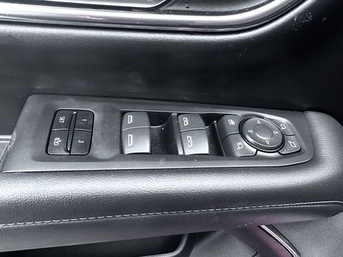 Used 2023 Chevrolet Tahoe Z71 w/ Off-Road Capability Package image 31