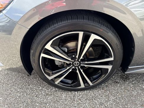 Certified 2023 Nissan Sentra SR w/ Trunk Package image 11