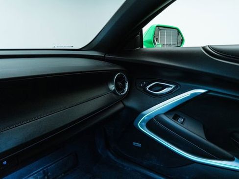 Used 2017 Chevrolet Camaro SS image 27