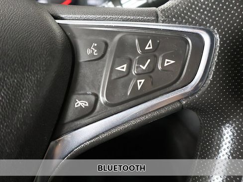 Used 2019 Chevrolet Equinox LT image 4