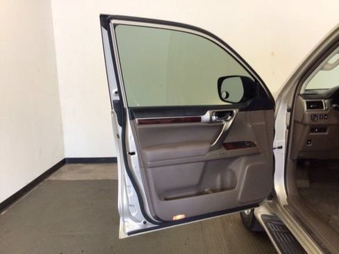 Used 2012 Lexus GX 460 w/ Comfort Plus Pkg AWD/4WD image 18