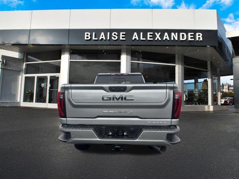 New 2026 GMC Sierra 2500 Denali Ultimate AWD/4WD image 4
