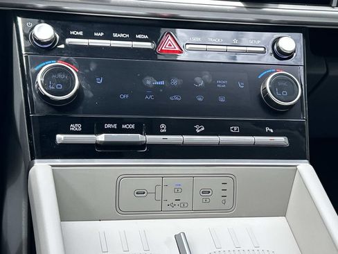Certified 2025 Hyundai Santa Fe SEL FWD image 32