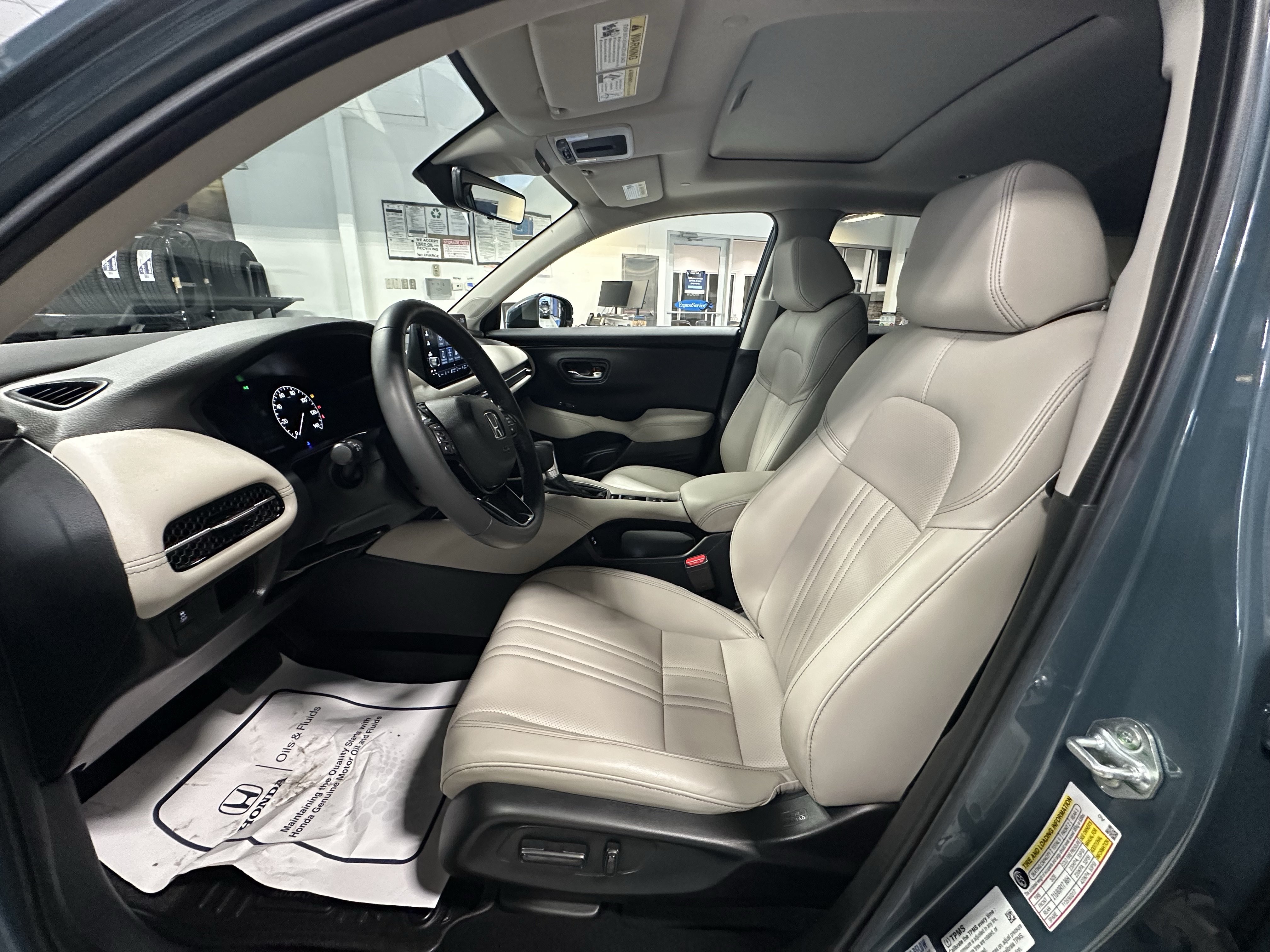 Used 2024 Honda HR-V EX-L image 8