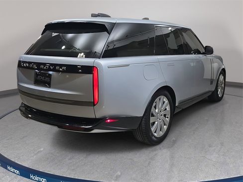 Used 2024 Land Rover Range Rover SE image 6