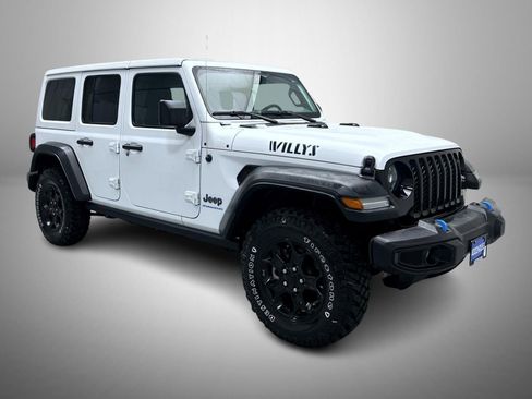 Used 2023 Jeep Wrangler Unlimited w/ Cold Weather Group image 3