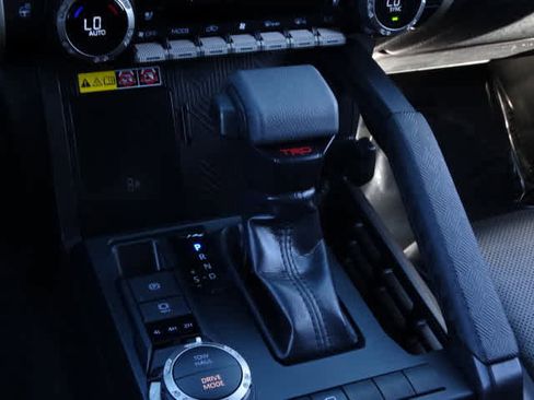 Used 2025 Toyota Tacoma TRD Sport image 33