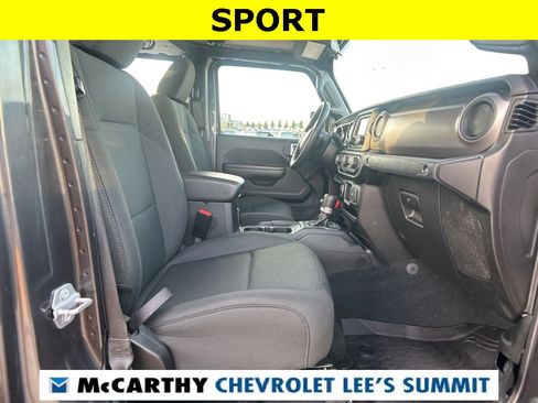 Used 2021 Jeep Gladiator Sport image 44