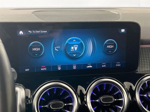 Certified 2023 Mercedes-Benz GLB 250 4MATIC image 17