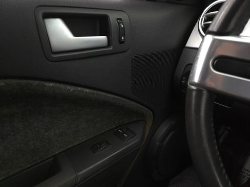 Used 2006 Ford Mustang GT Premium image 23