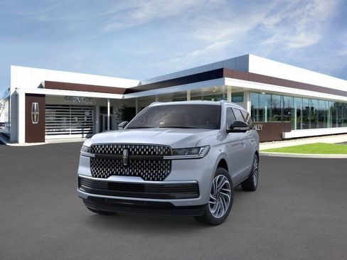 New 2025 Lincoln Navigator Reserve image 32