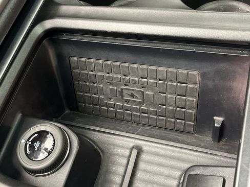 Used 2025 Ford Expedition Active image 29