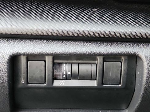 Used 2024 Subaru Crosstrek 2.0i Premium image 26