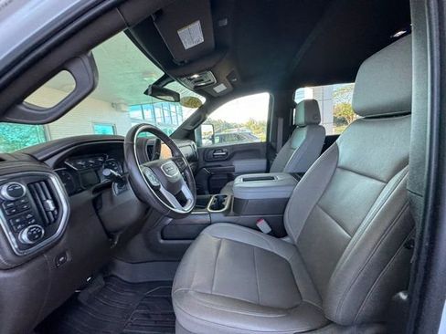 Used 2022 GMC Sierra 2500 SLT w/ SLT Premium Package image 12