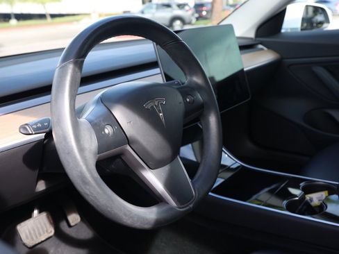 Used 2018 Tesla Model 3 Long Range image 14