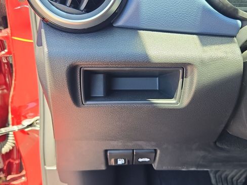 Used 2025 Nissan Versa SV w/ Trunk Package FWD image 25