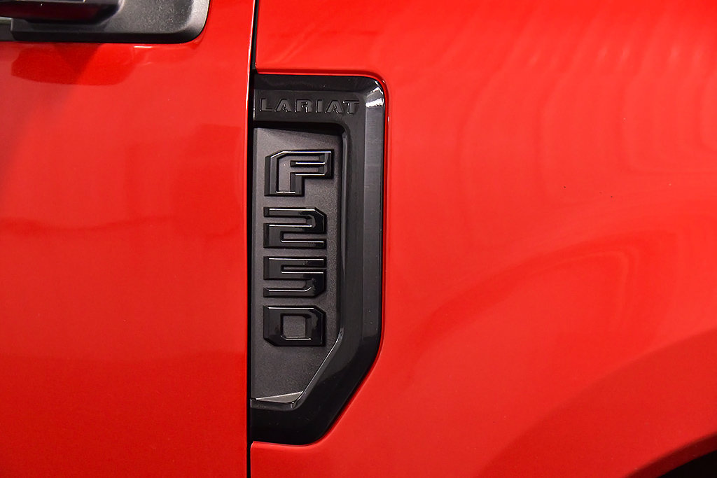 Used 2022 Ford F250 Lariat w/ Black Appearance Package AWD/4WD image 10