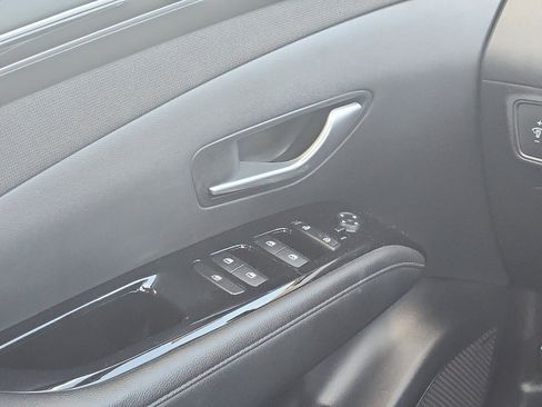 Certified 2022 Hyundai Tucson Limited w/ Winter Package image 12