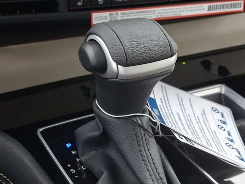 New 2026 Toyota Sienna Platinum image 18