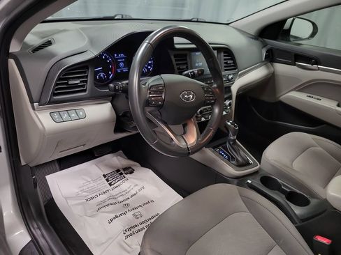 Used 2019 Hyundai Elantra Value Edition FWD image 14