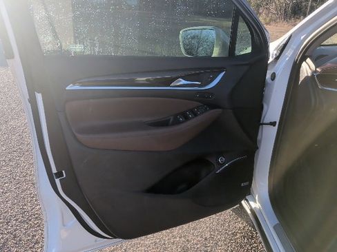 Used 2020 Buick Enclave Avenir w/ Avenir Technology Package image 16