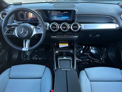 New 2026 Mercedes-Benz GLB 250 image 3