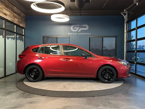 Used 2019 Subaru Impreza 2.0i AWD/4WD image 2